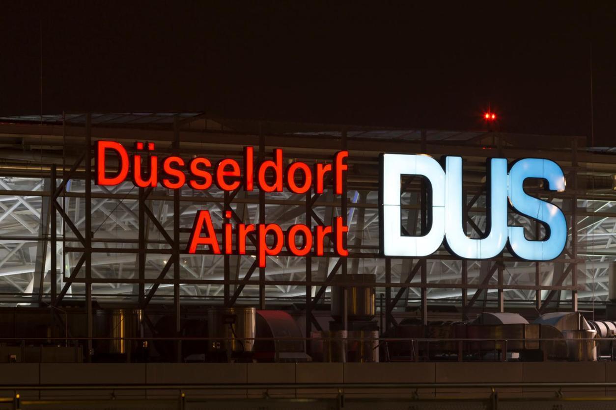 - Magical Harry Potter Apartment In Duisburg - 2 Mins Central Station Hbf - Kingsize Bed & Netflix - Εξωτερικό φωτογραφία