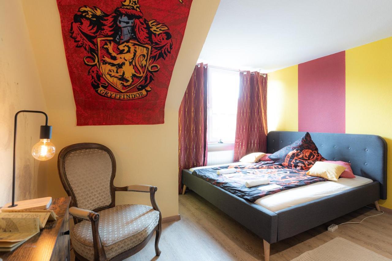 - Magical Harry Potter Apartment In Duisburg - 2 Mins Central Station Hbf - Kingsize Bed & Netflix - Εξωτερικό φωτογραφία