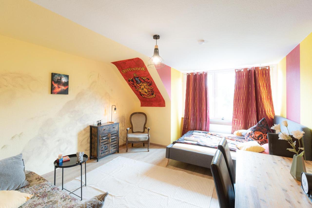 - Magical Harry Potter Apartment In Duisburg - 2 Mins Central Station Hbf - Kingsize Bed & Netflix - Εξωτερικό φωτογραφία
